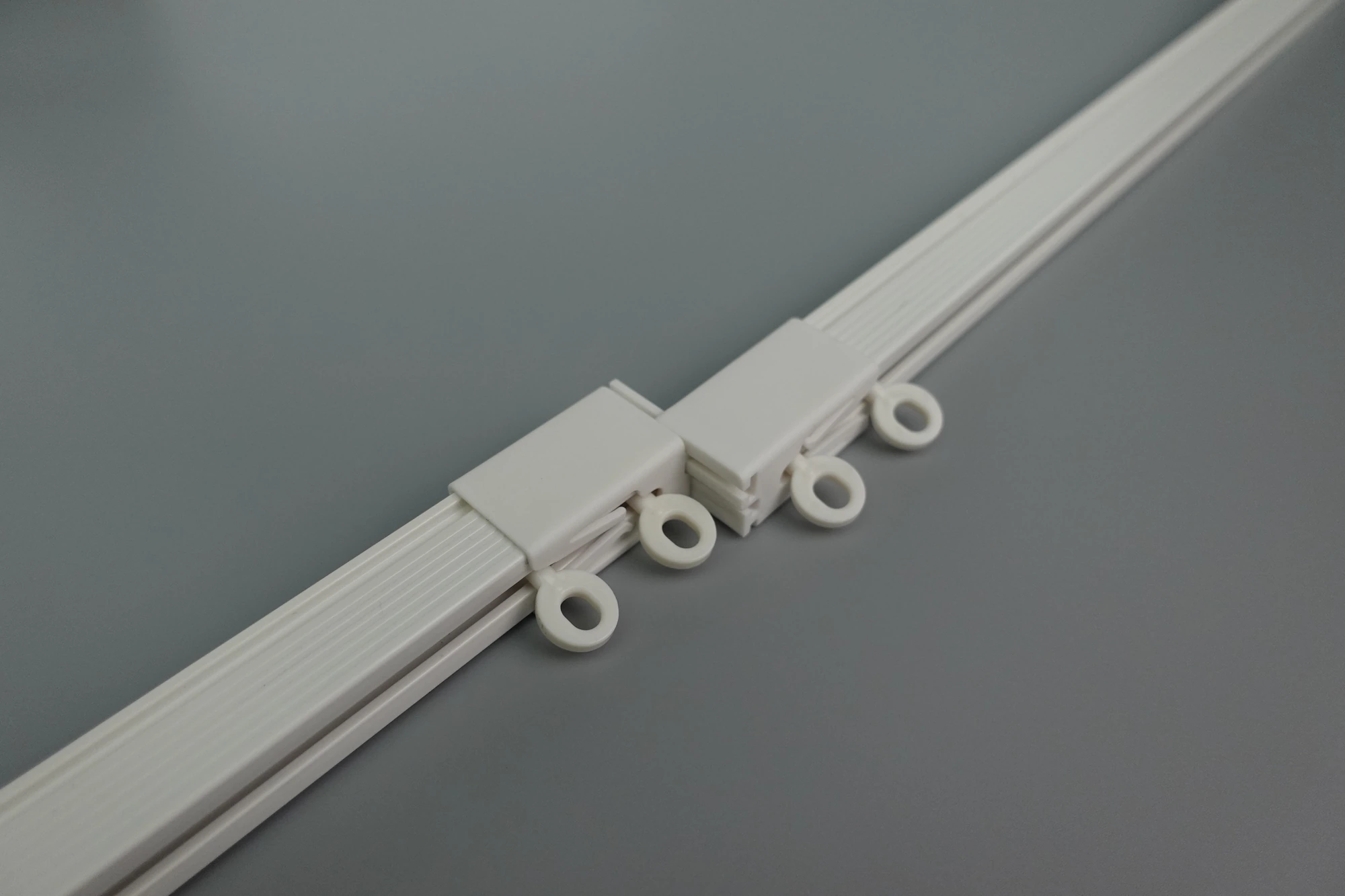 B01 track sections and joint before assembly