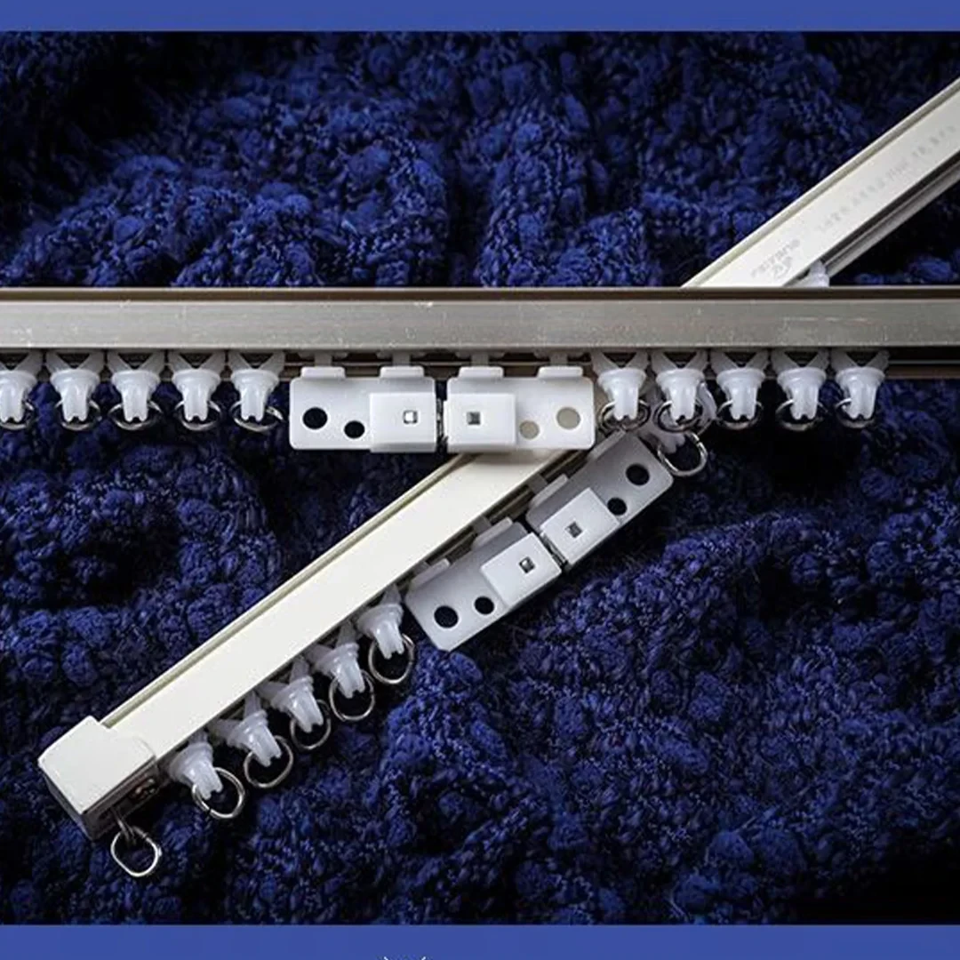 A02 · Straight track — image 1