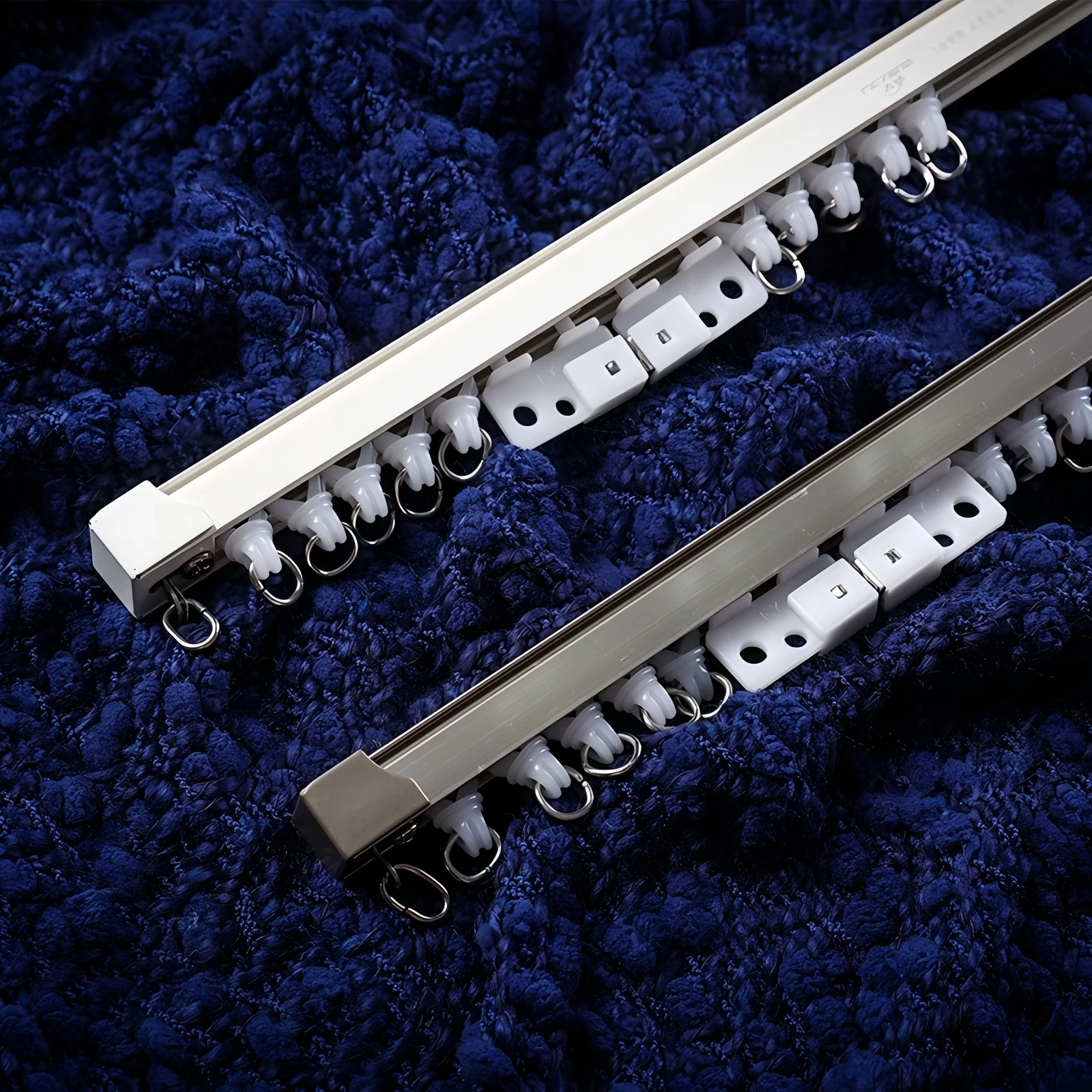 A02 · Straight track — image 4