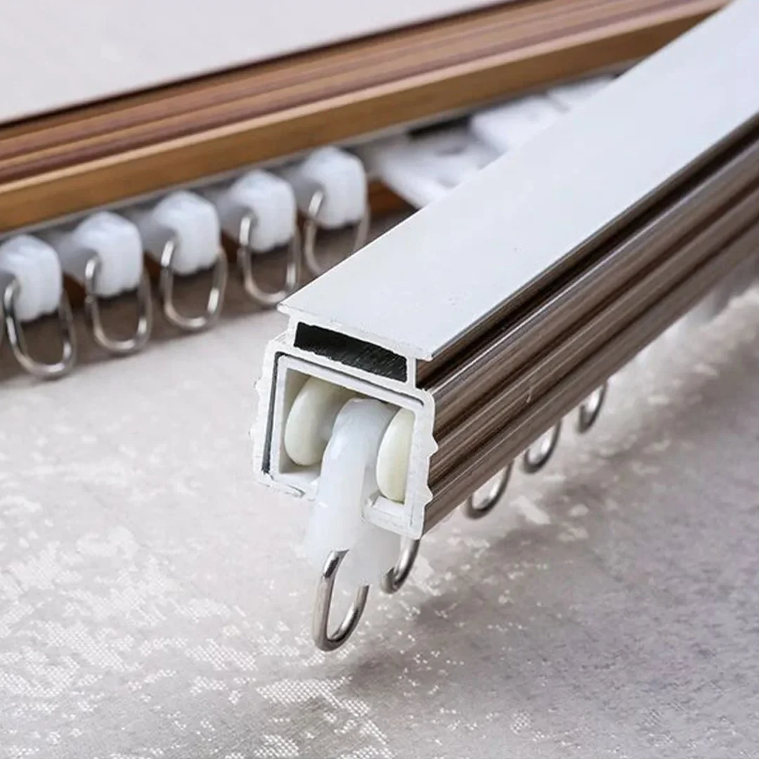 A03 · Curved track — image 3
