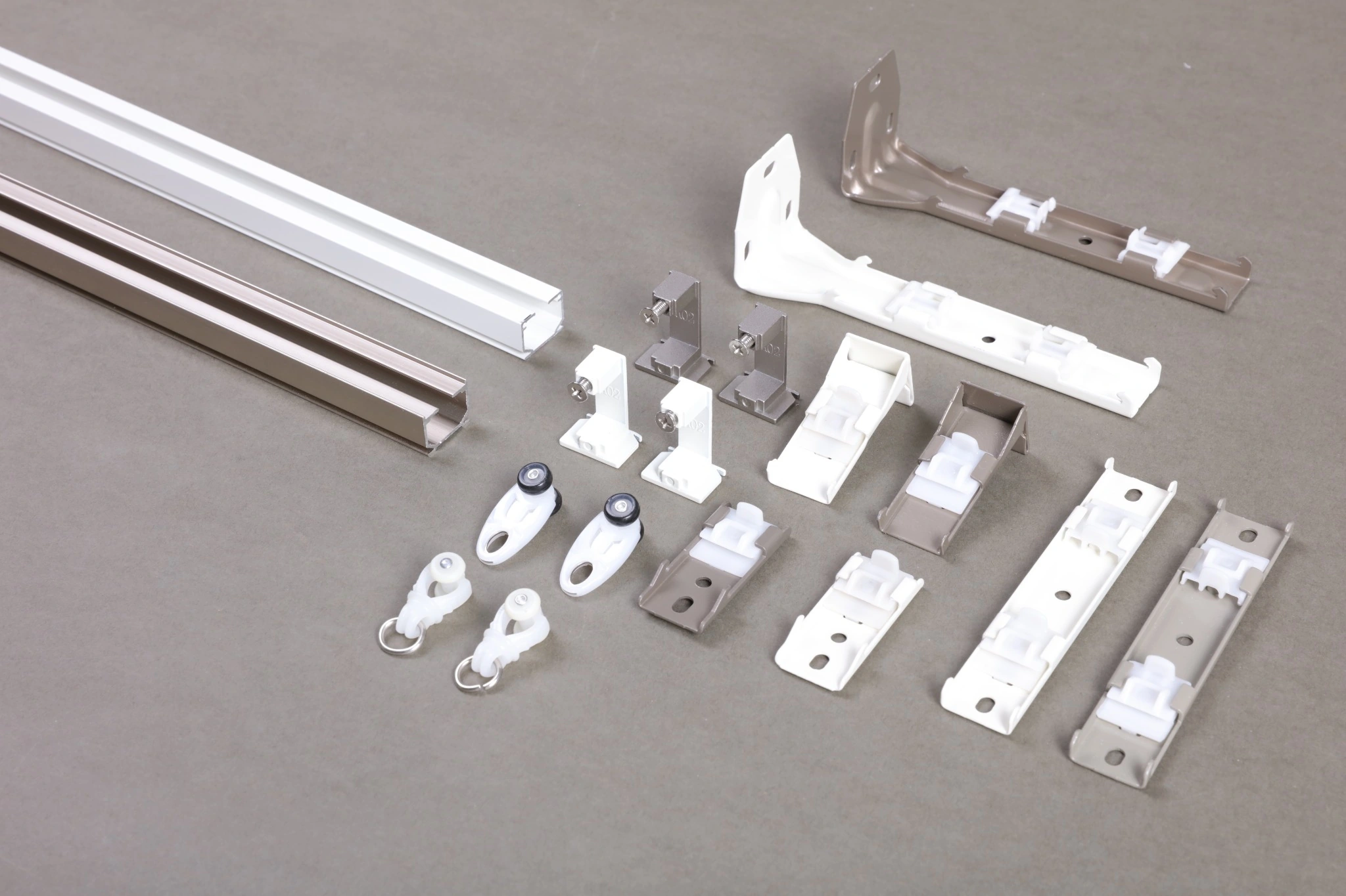 A07 · Track, runners and installation components