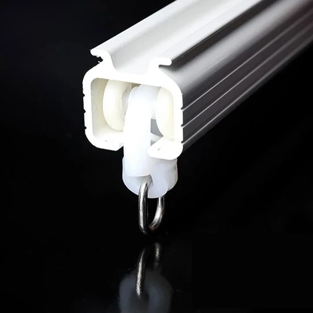 A08 · Straight track — image 2