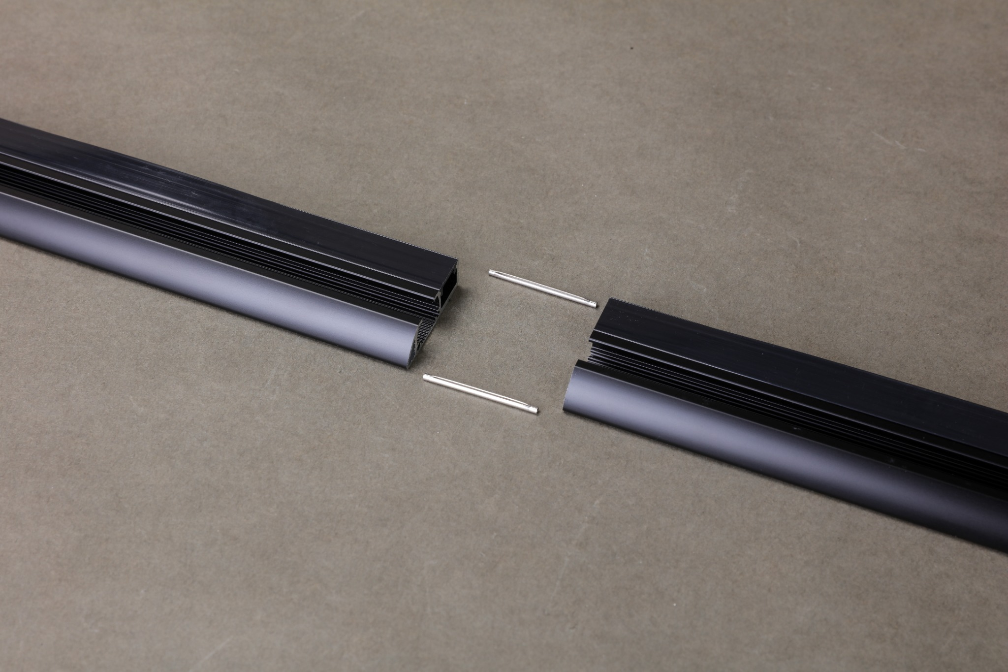 A26 track sections and connection pins