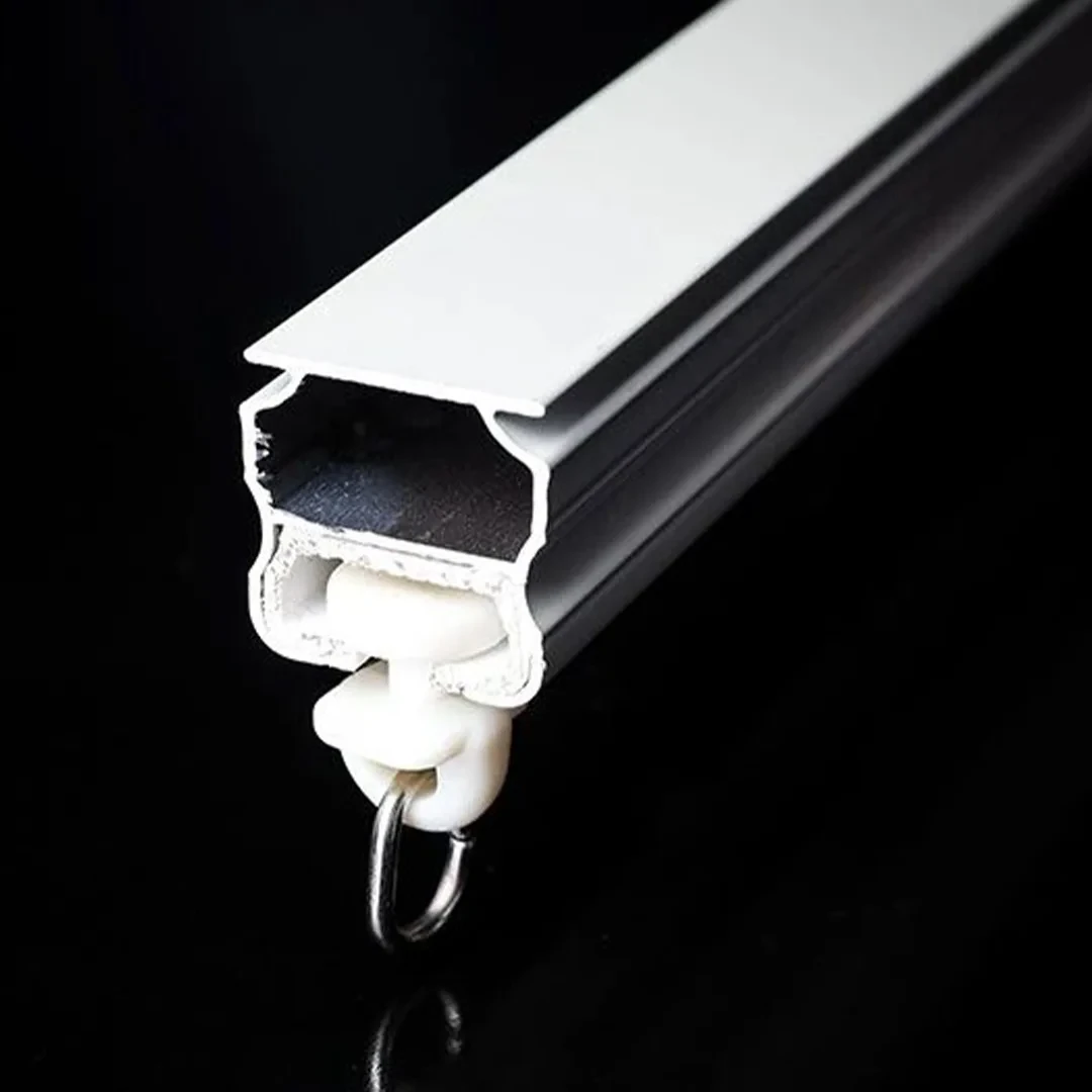 FY1 · Silent track — image 4