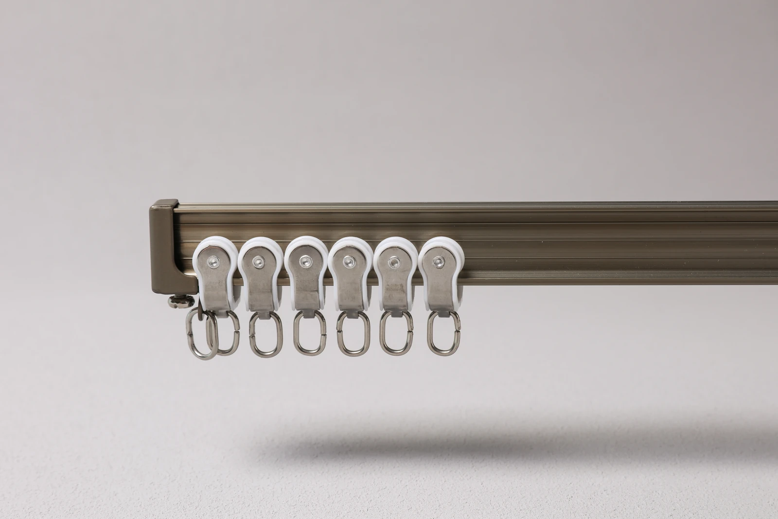 FY6 · Curved track — image 1