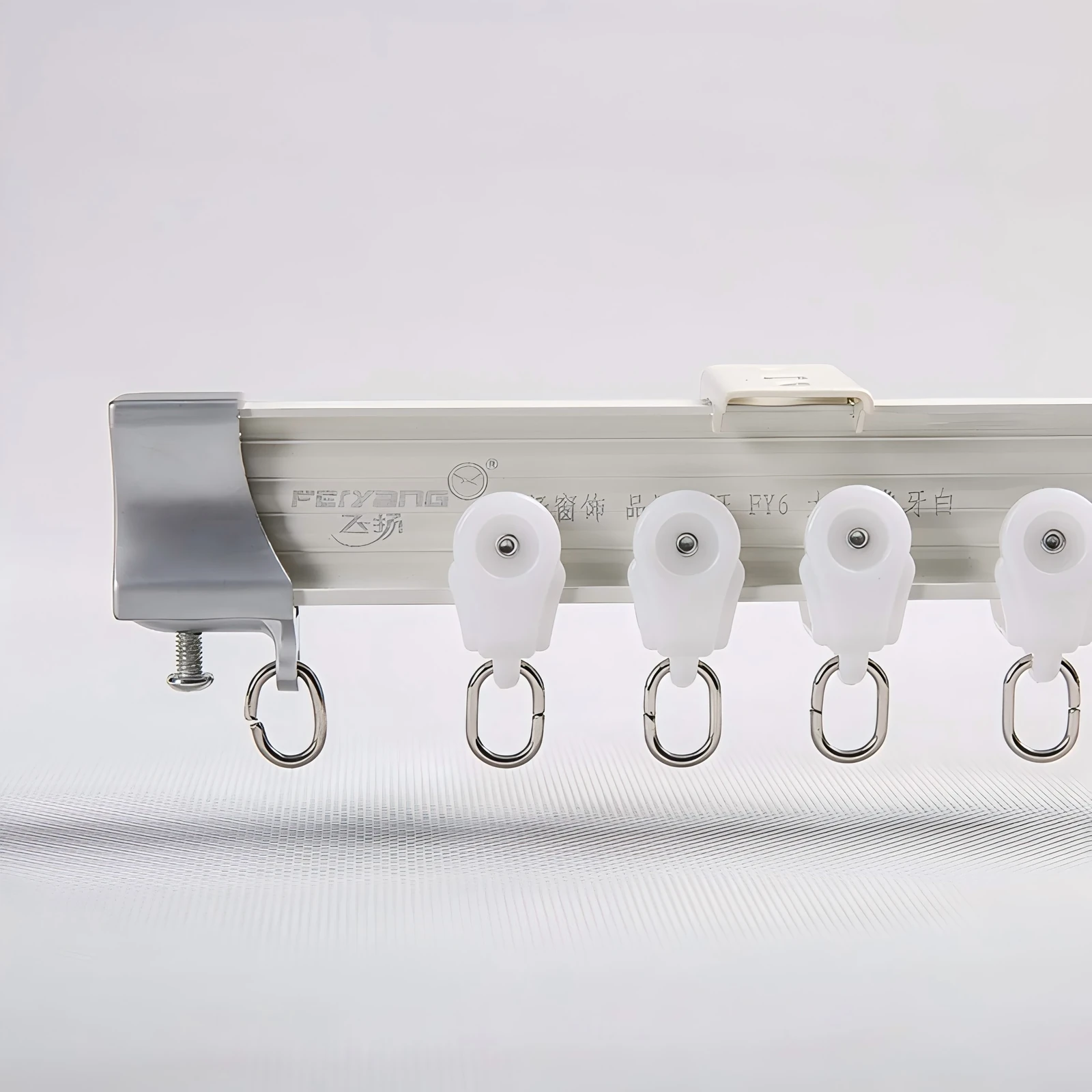FY6 · Curved track — image 4