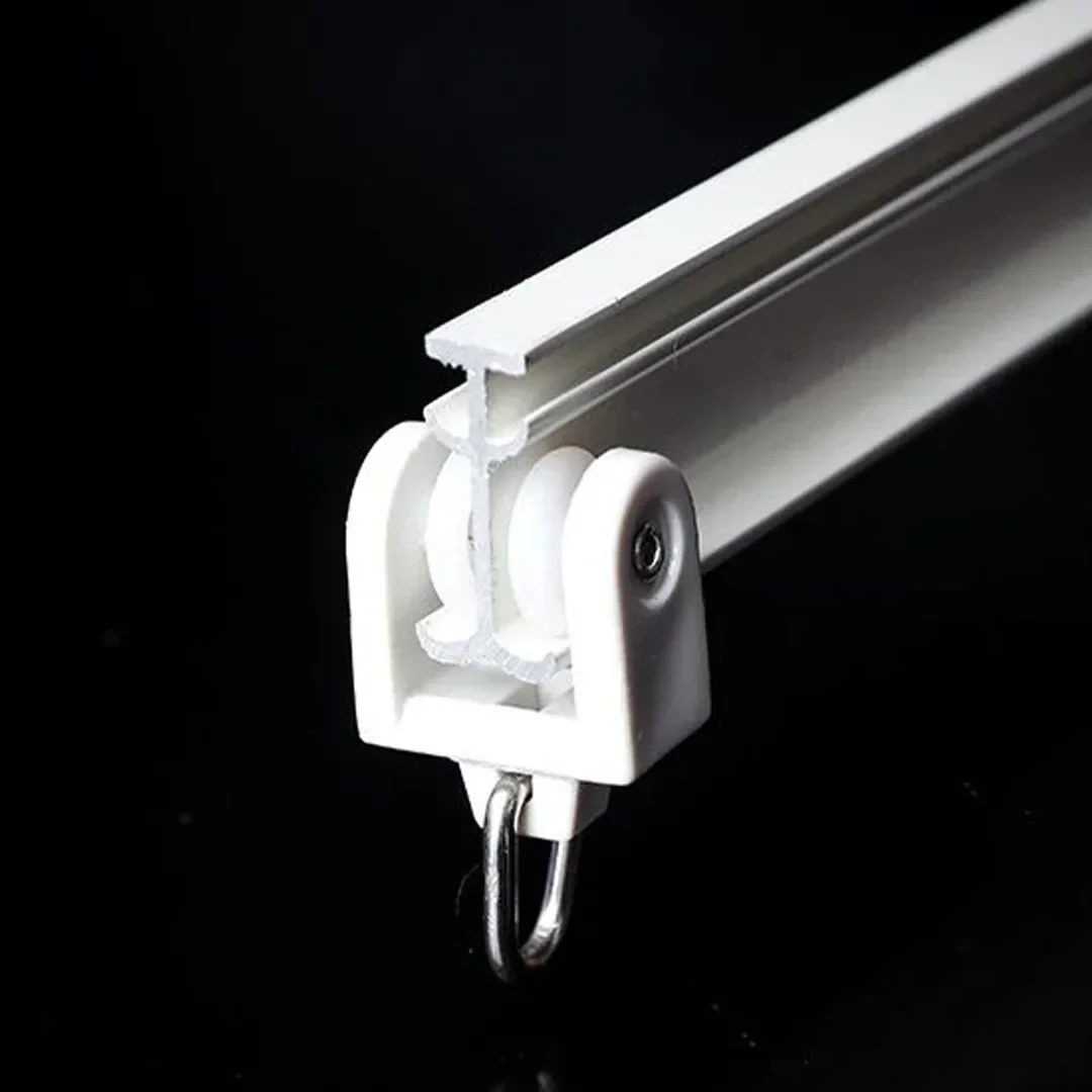 FY7 · Curved track — image 4