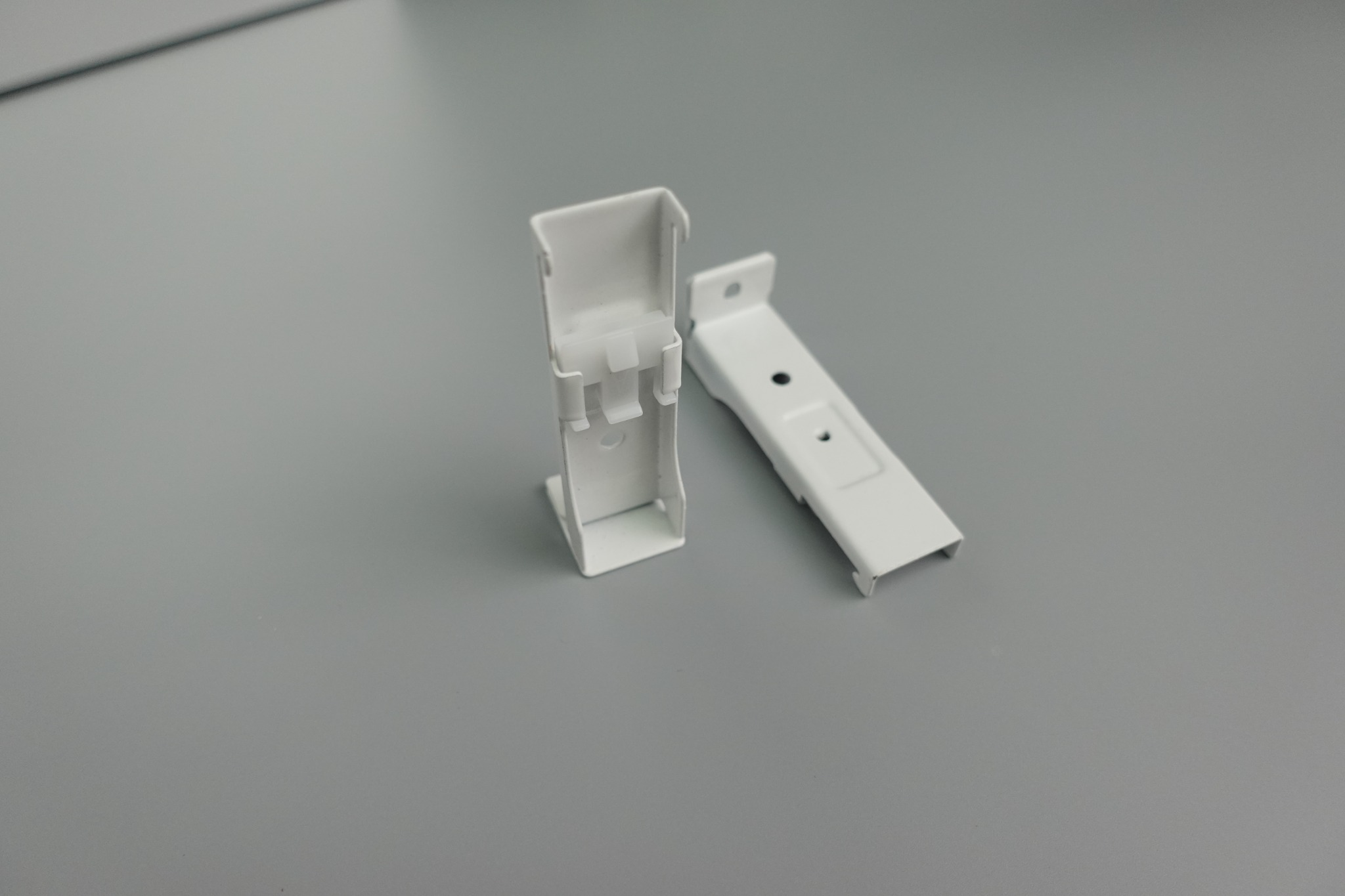 Double-track wall-mount bracket — image 2